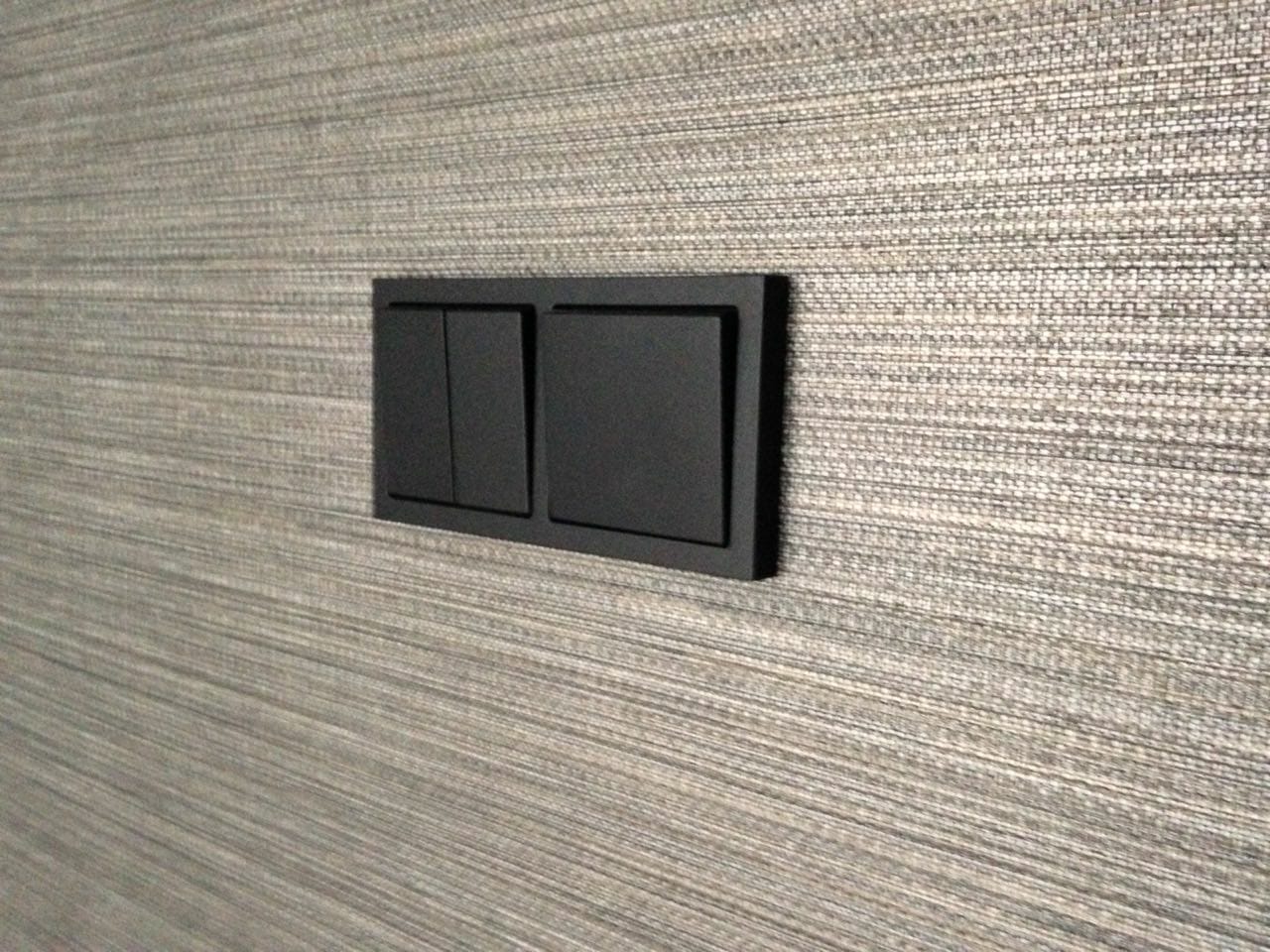 10 Merk Switch Premium untuk Interior Modern dan Elegan